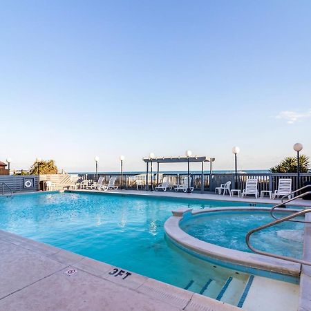 Crystal Coast Oceanfront Hotel Pine Knoll Shores Buitenkant foto
