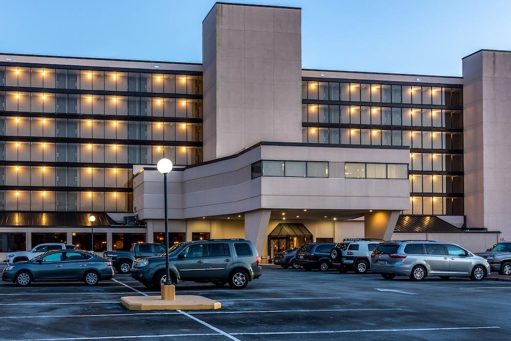 Crystal Coast Oceanfront Hotel Pine Knoll Shores Buitenkant foto