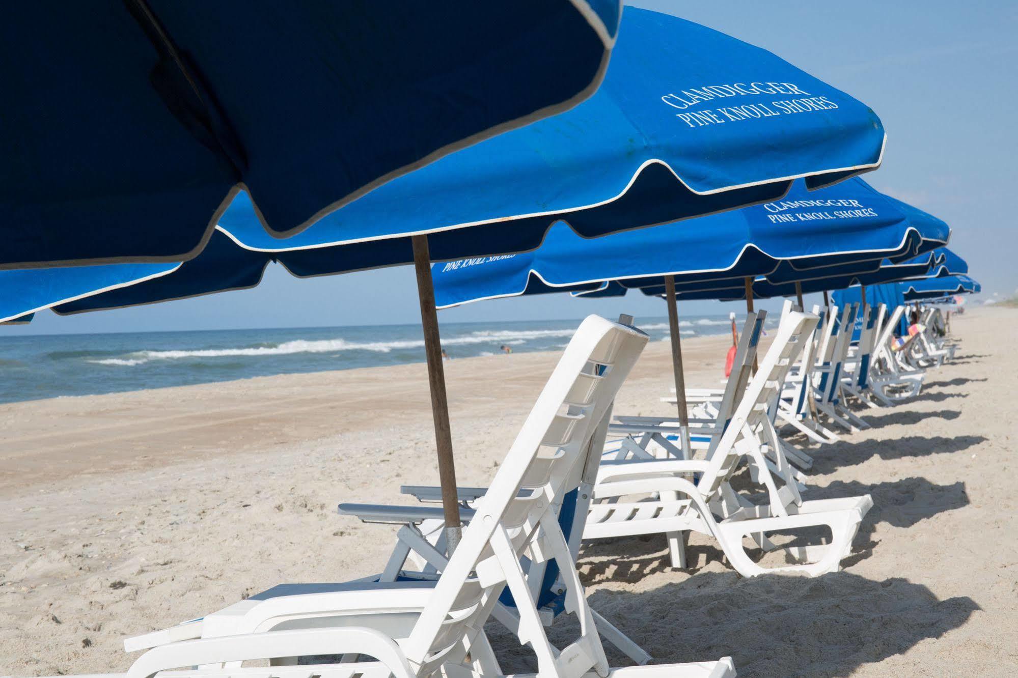 Crystal Coast Oceanfront Hotel Pine Knoll Shores Buitenkant foto
