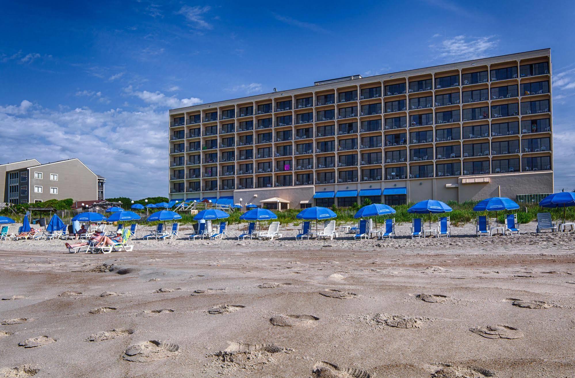 Crystal Coast Oceanfront Hotel Pine Knoll Shores Buitenkant foto