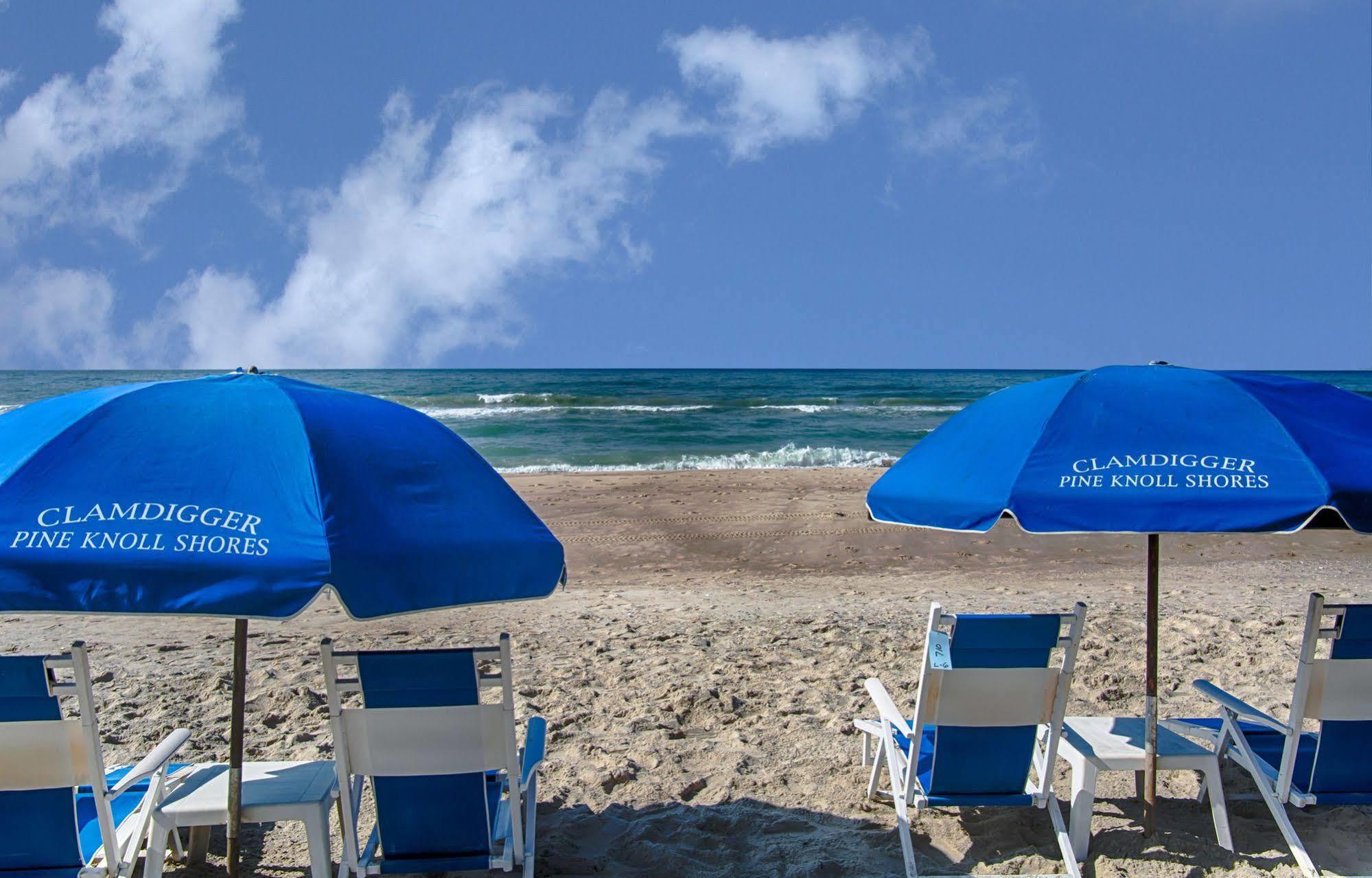 Crystal Coast Oceanfront Hotel Pine Knoll Shores Buitenkant foto